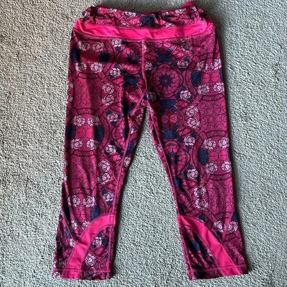 Lululemon Inspire Crop I All Full-On Lux 4 Pink Rose Floral Leggings!